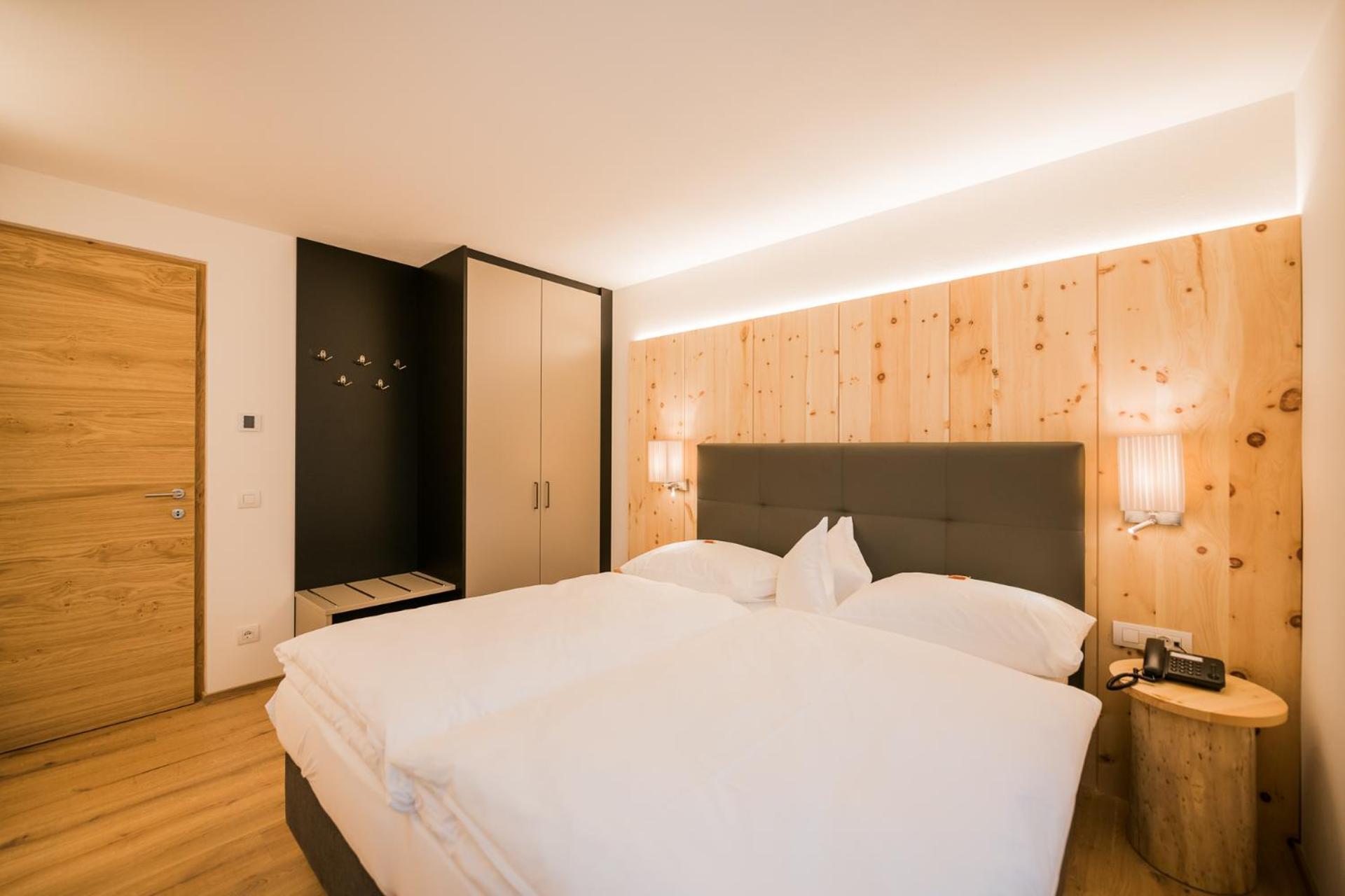 Alpenwellnesshotel St. Veit Sexten Номер фото