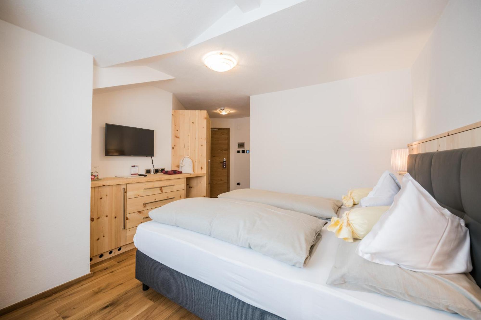 Alpenwellnesshotel St. Veit Sexten Екстер'єр фото