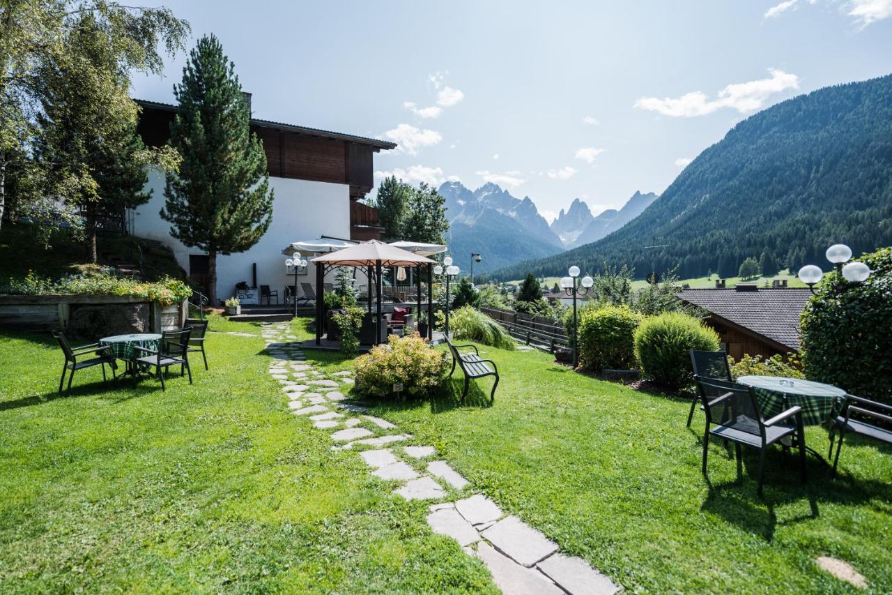 Alpenwellnesshotel St. Veit Sexten Екстер'єр фото